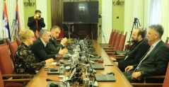 8. maj 2017. Zamenik predsednika Odbora za dijasporu i Srbe u regionu Miodrag Linta u razgovoru sa predstavnicima Srba iz Mostara